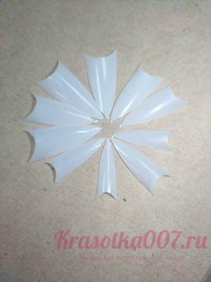 Типсы для наращивания острые молочные